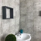 Panel de pared de baño de ducha de PVC gris losa de corte de 250 mm de ancho